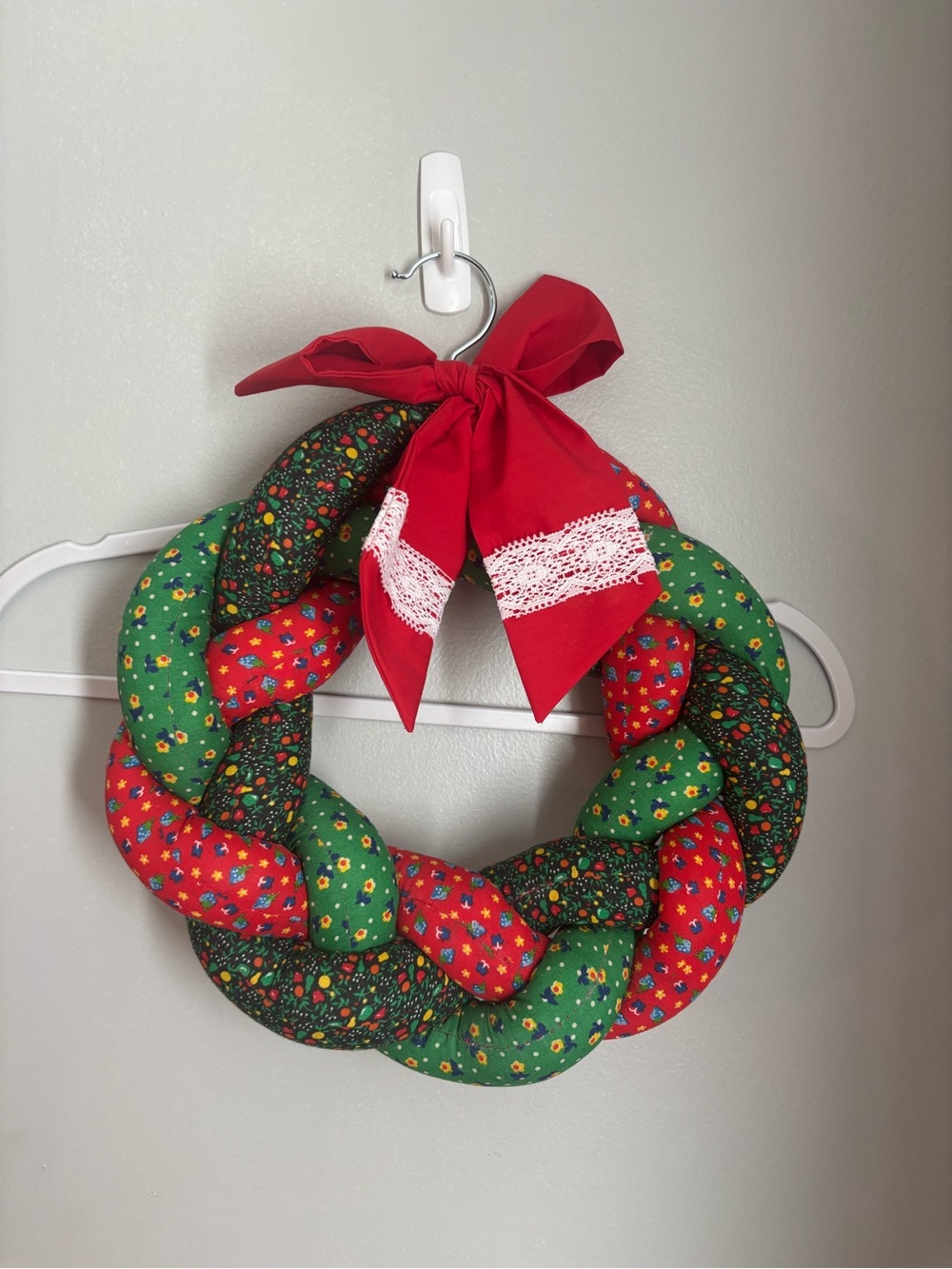 Handmade Vintage-Inspired Christmas Wreath Nostalgic Cozy Cottagecore Holiday - Picture 4 of 7